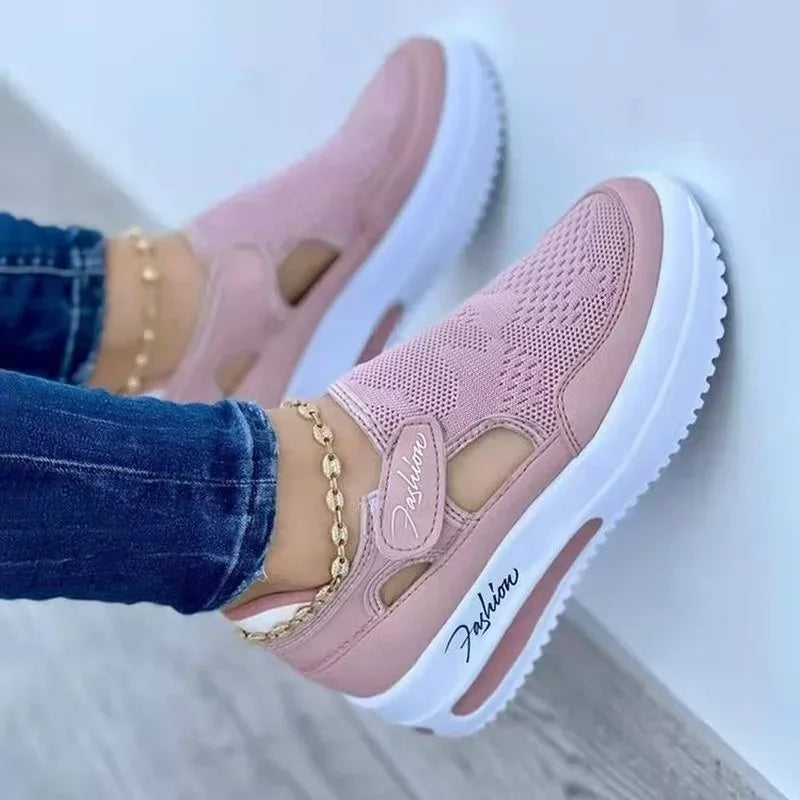 Vulcanized Women Platform Sneakers.