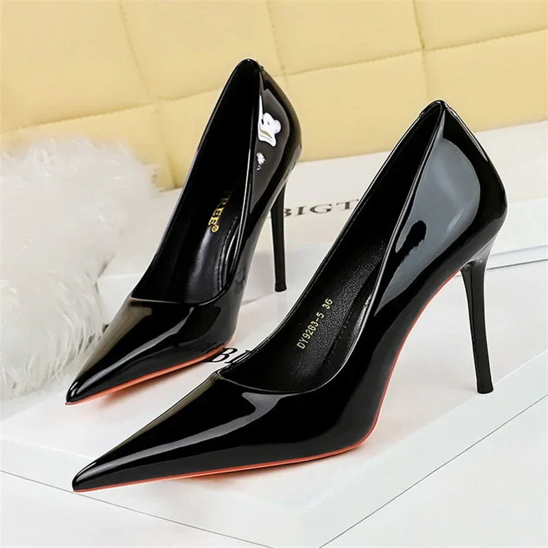 Sexy Fashion Simple Slim High Heels, Patent Leather Shallow Mouth Pointed.