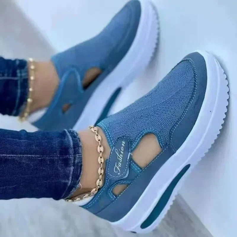 Vulcanized Women Platform Sneakers.