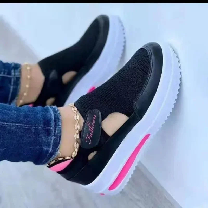 Vulcanized Women Platform Sneakers.