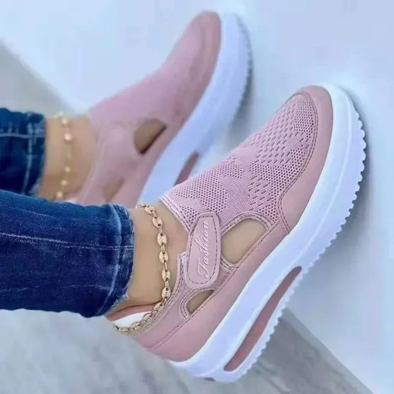 Vulcanized Women Platform Sneakers.
