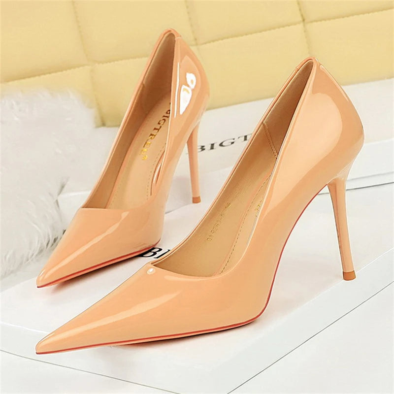 Sexy Fashion Simple Slim High Heels, Patent Leather Shallow Mouth Pointed.
